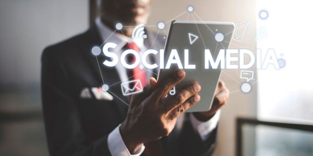 Social Media Model Reviews
