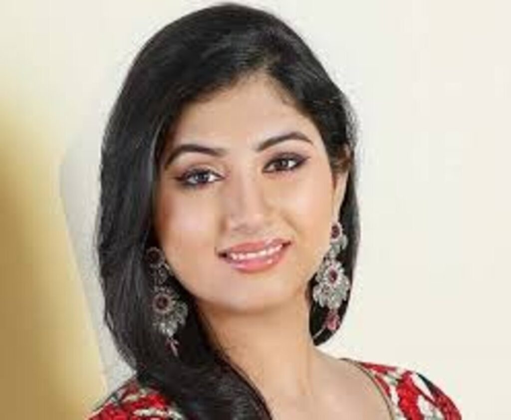 disha parmar biography