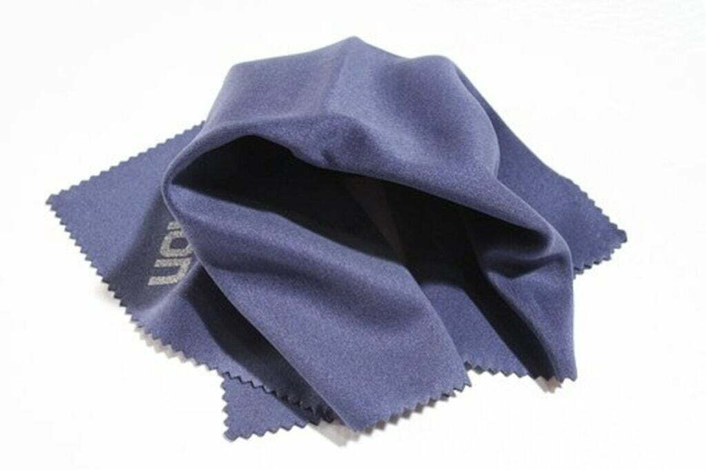 how to wash polyester